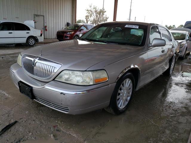 Lincoln Towncar (2003)