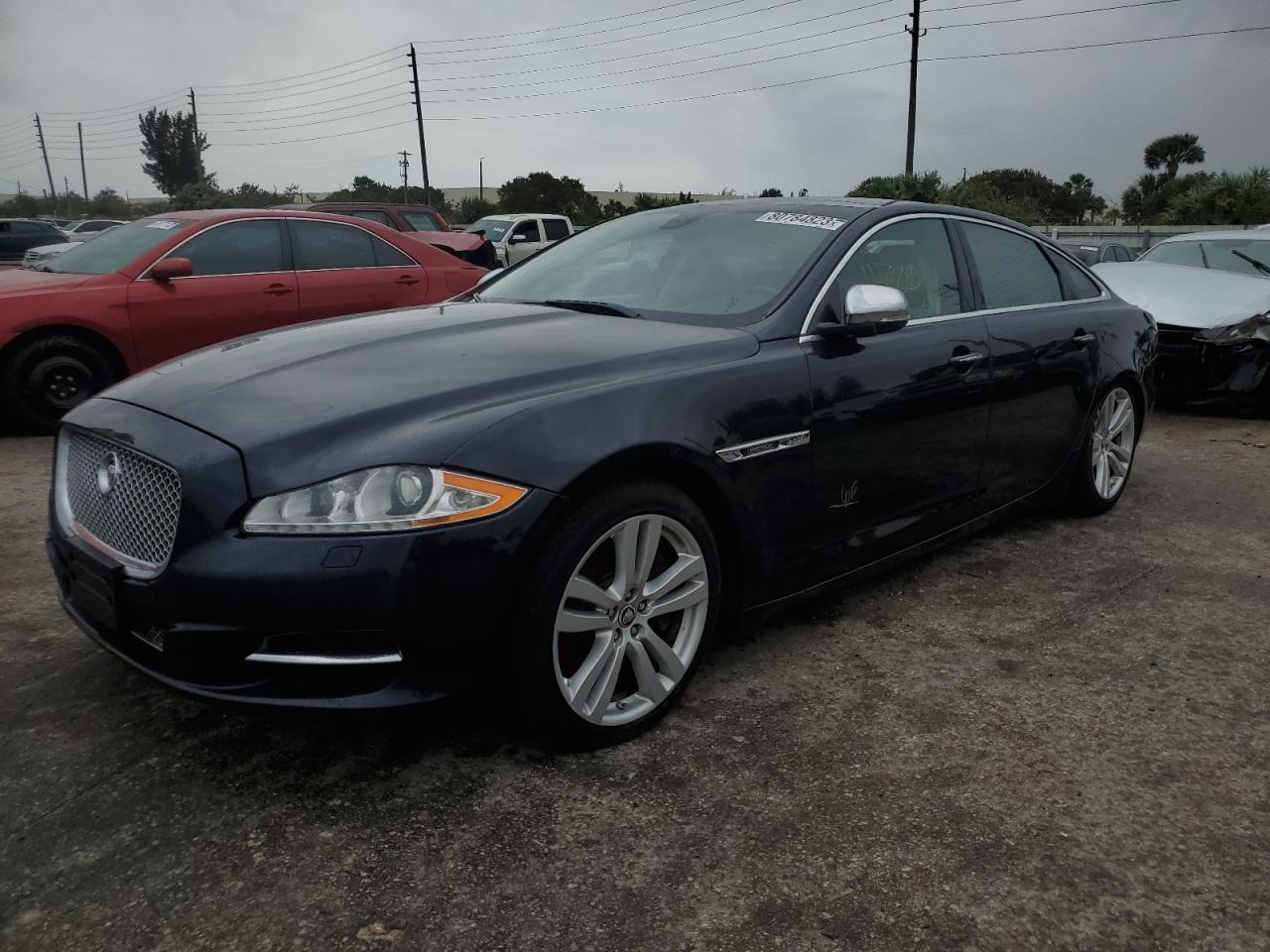 Jaguar Xj (2012)