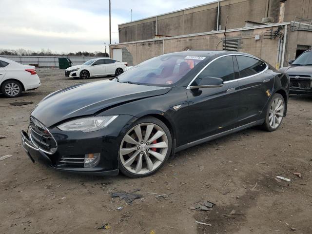 Tesla Model s (2015)