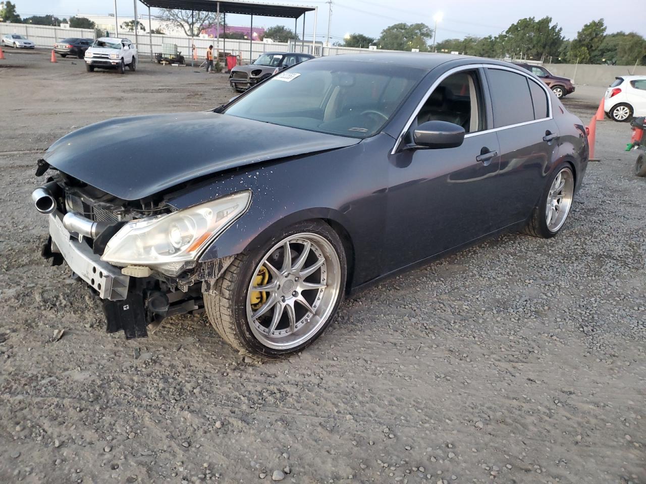 Infiniti G (2012)