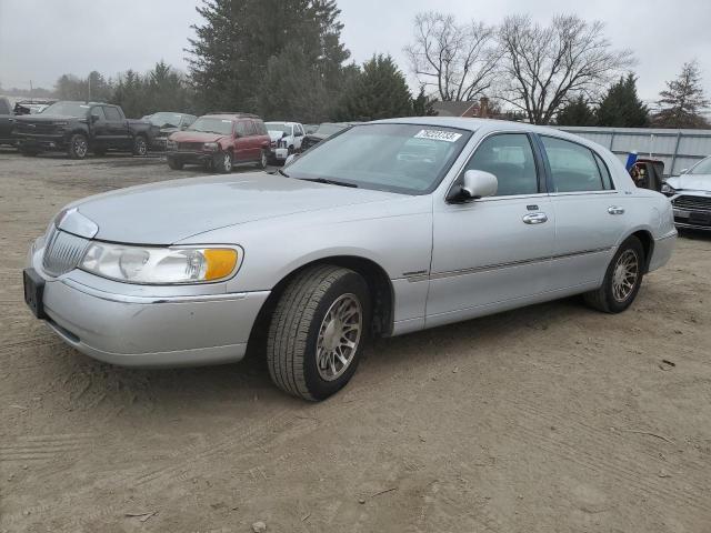 Lincoln Towncar (2000)