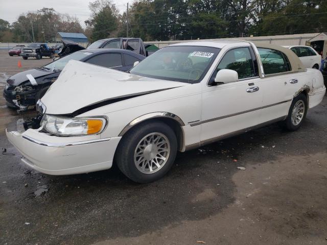 Lincoln Towncar (2000)