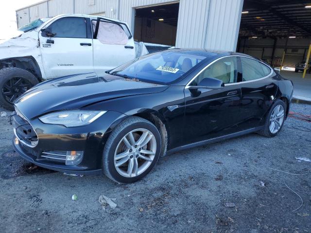 Tesla Model s (2015)