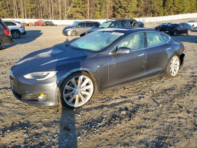Tesla Model s (2017)