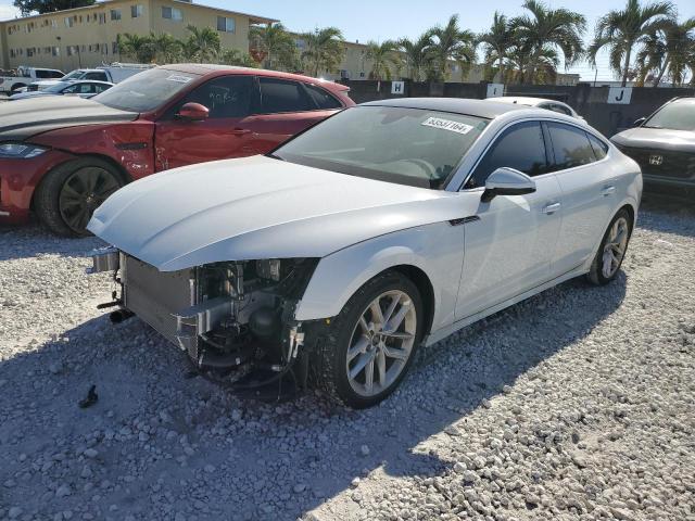Audi A5 premium (2024)