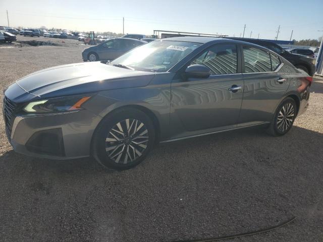 Nissan Altima sv (2023)