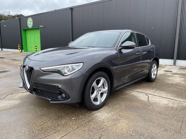Alfa-romeo Stelvio suv (2017)