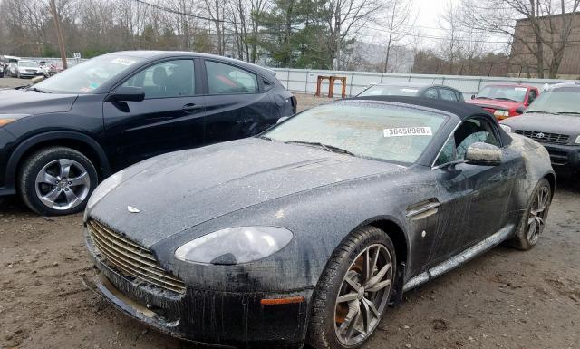 Aston-martin V8 vantage 2011