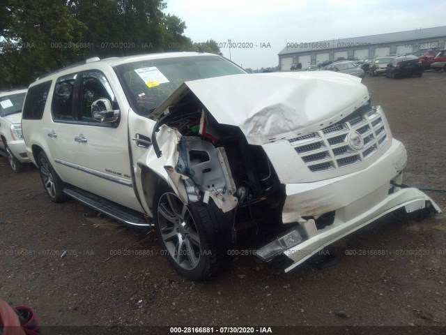 Cadillac Escalade esv (2010)