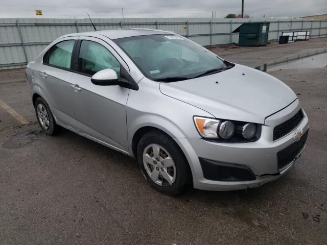 Chevrolet Sonic ls (2013)