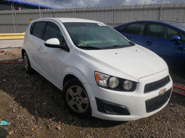 Chevrolet Sonic ls (2014)
