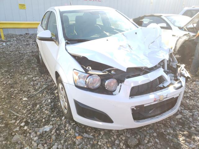 Chevrolet Sonic ls (2013)
