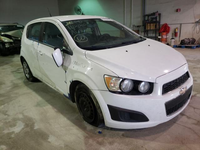 Chevrolet Sonic ls (2014)