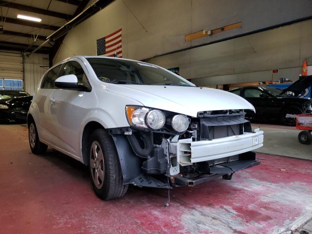 Chevrolet Sonic ls (2015)