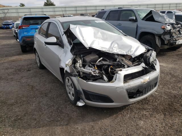 Chevrolet Sonic ls (2013)
