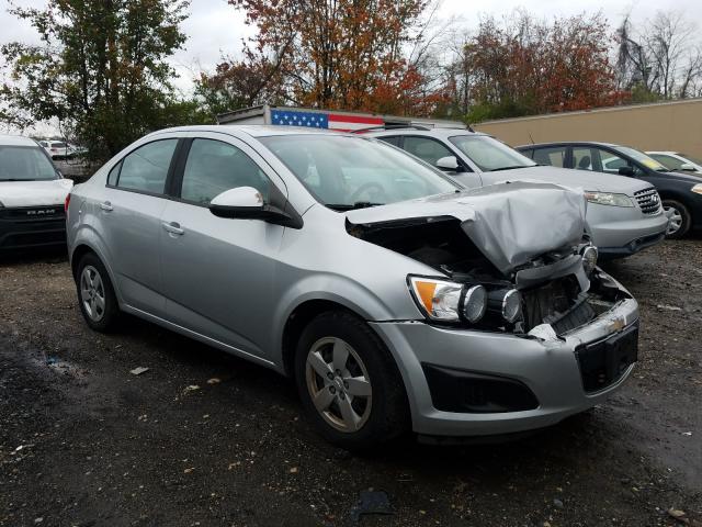Chevrolet Sonic ls (2013)