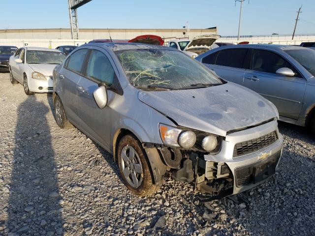 Chevrolet Sonic ls (2013)
