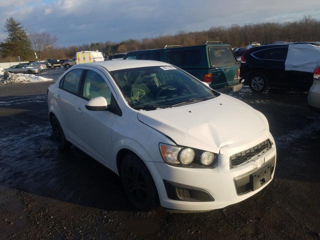Chevrolet Sonic ls (2012)
