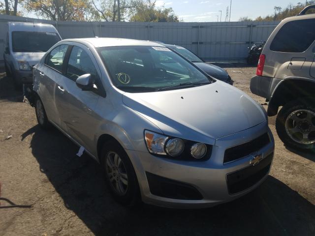 Chevrolet Sonic ls (2012)