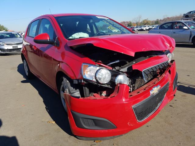Chevrolet Sonic ls (2013)