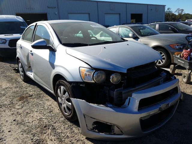 Chevrolet Sonic ls (2015)