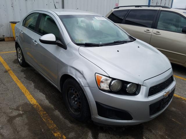 Chevrolet Sonic ls (2013)