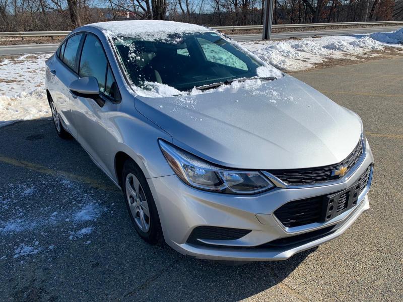 Chevrolet Cruze ls (2018)