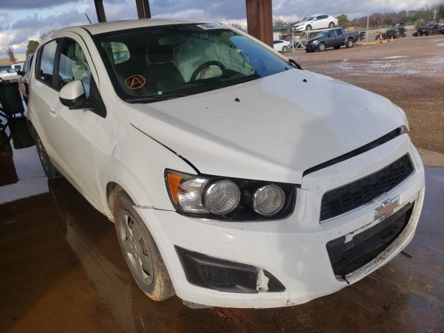 Chevrolet Sonic ls (2015)