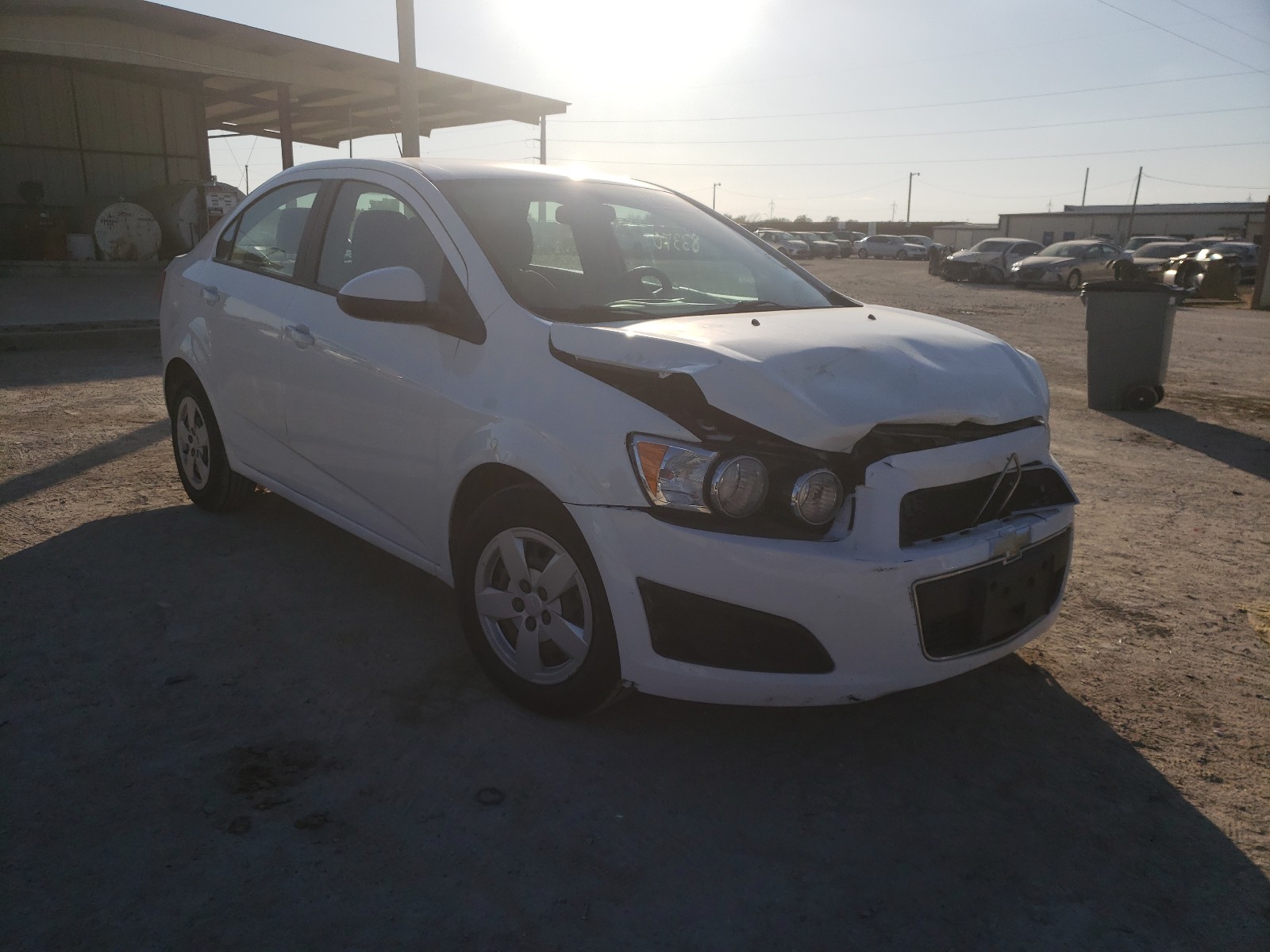 Chevrolet Sonic ls (2016)