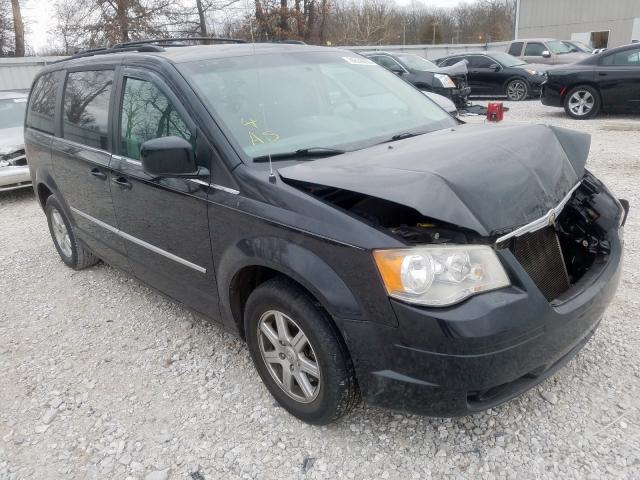 Chrysler Town-cou (2010)