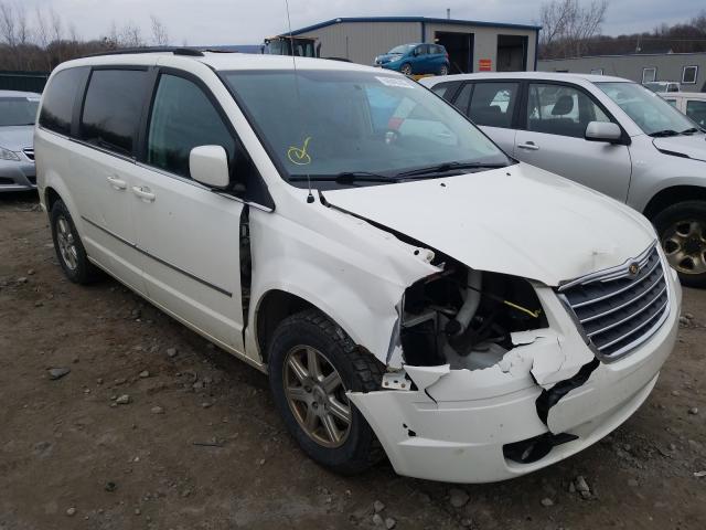 Chrysler Minivan (2010)