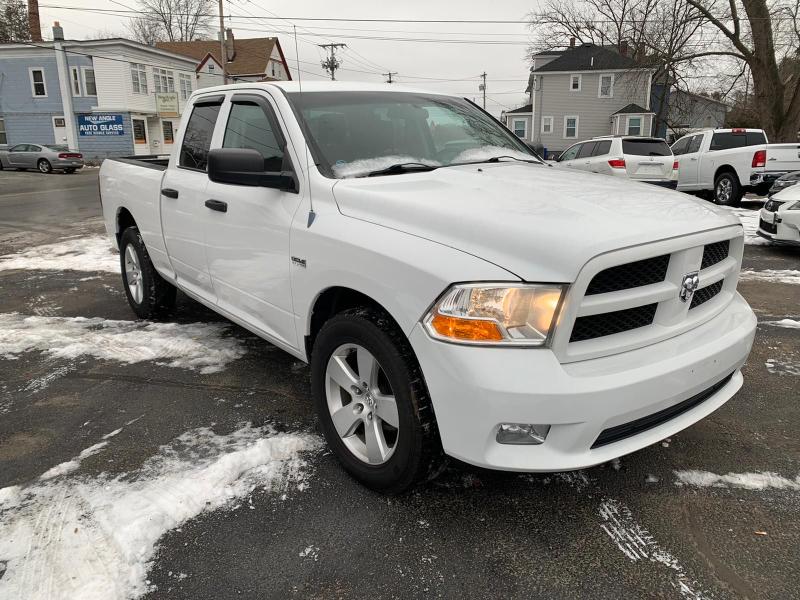 Dodge Ram 1500 s (2012)
