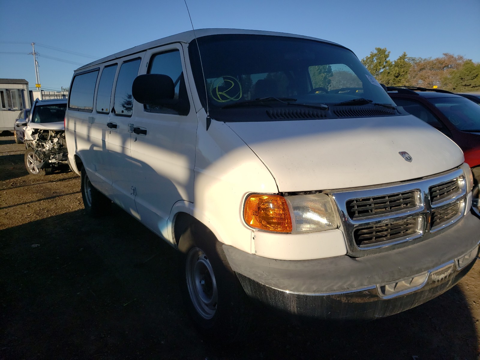 Dodge Ram van b2 (1999)