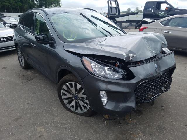 Ford Escape tit (2020)