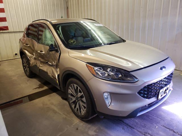 Ford Escape tit (2020)