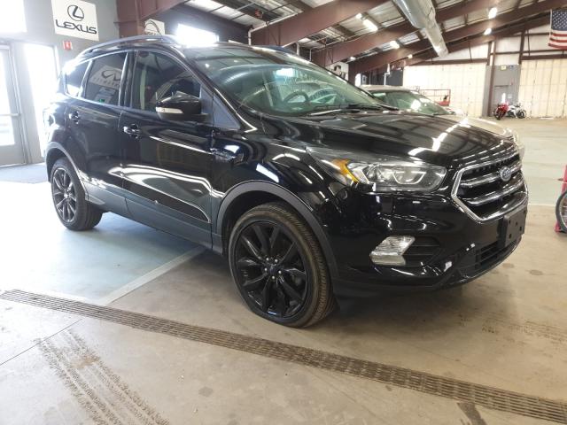 Ford Escape tit (2017)