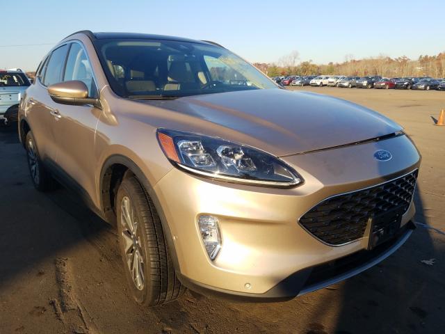 Ford Escape tit (2020)