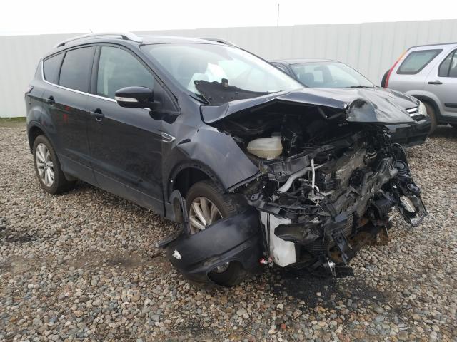 Ford Escape tit (2017)