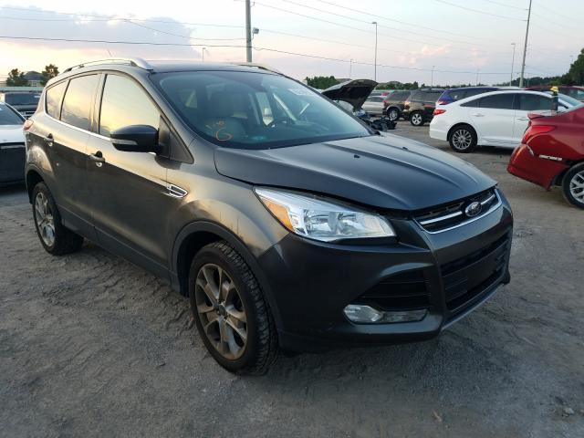 Ford Escape tit (2016)