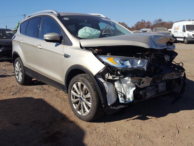 Ford Escape tit (2017)