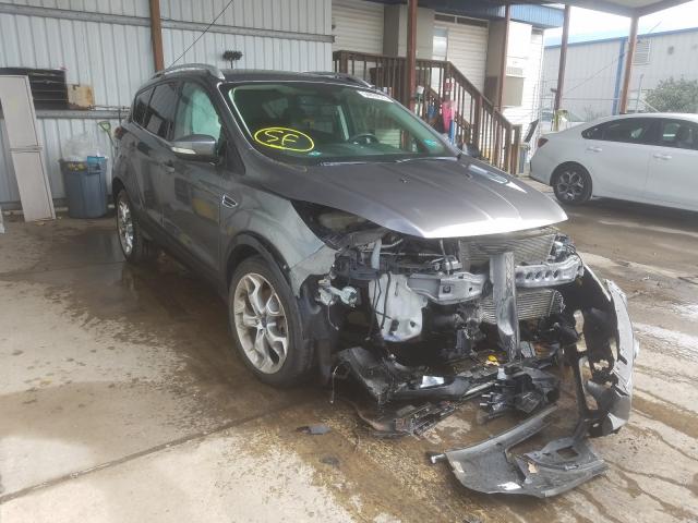 Ford Escape tit (2014)