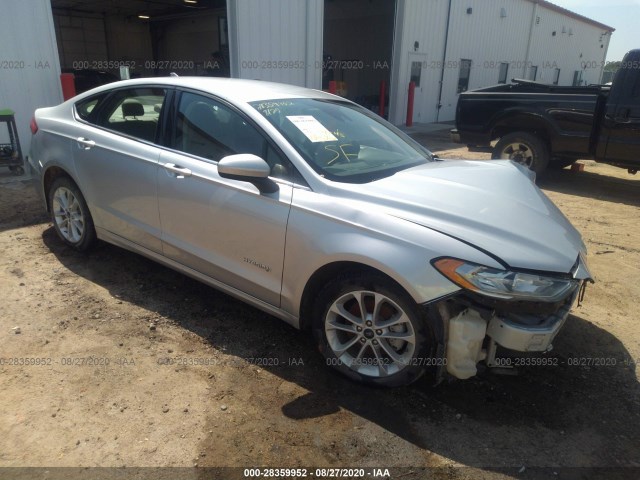 Ford Fusion hybrid (2019)