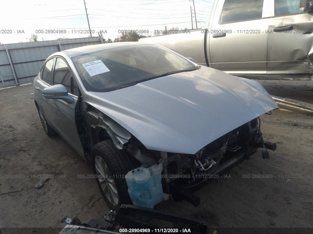 Ford Fusion hybrid (2020)