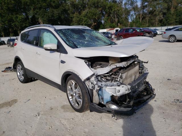 Ford Escape tit (2014)