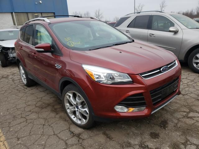 Ford Escape tit (2016)