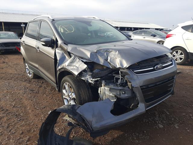 Ford Escape tit (2014)