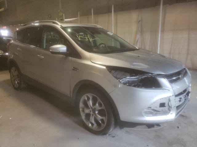 Ford Escape tit (2014)