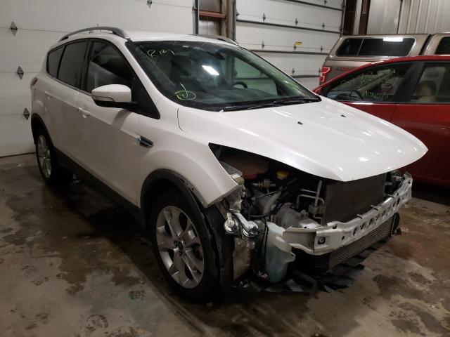 Ford Escape tit (2016)