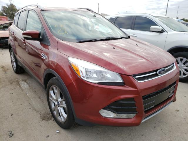 Ford Escape tit (2015)