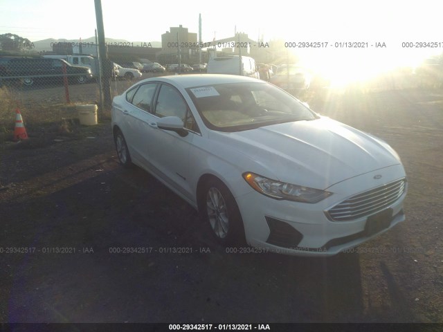 Ford Fusion hybrid (2019)